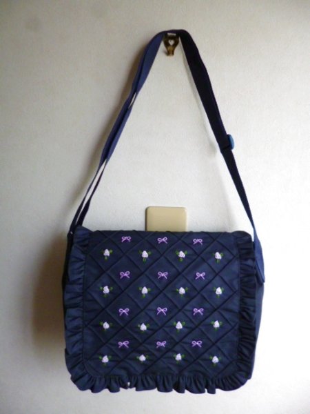 画像2: スクールショルダーM　【紺】パープルバラ＆リボン OPT付 (2)