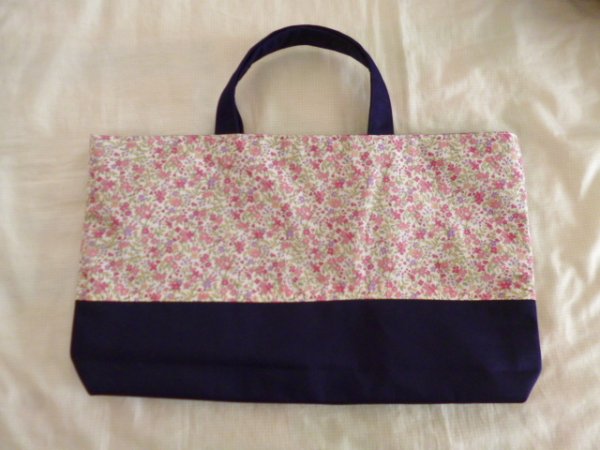 画像4: 手提げ【38×25×5】紺　お花　立教女学院仕様 (4)