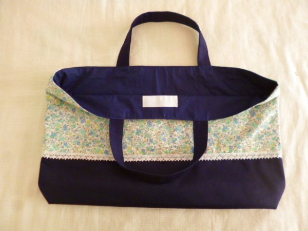 画像5: 手提げ【38×25×5】紺　お花　立教女学院仕様 (5)