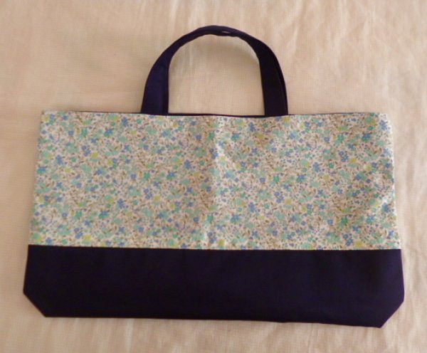 画像3: 手提げ【38×25×5】紺　お花　立教女学院仕様 (3)