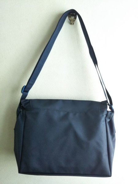 画像6: スクールショルダー【紺】一列ピンクバラ＆リボン (6)