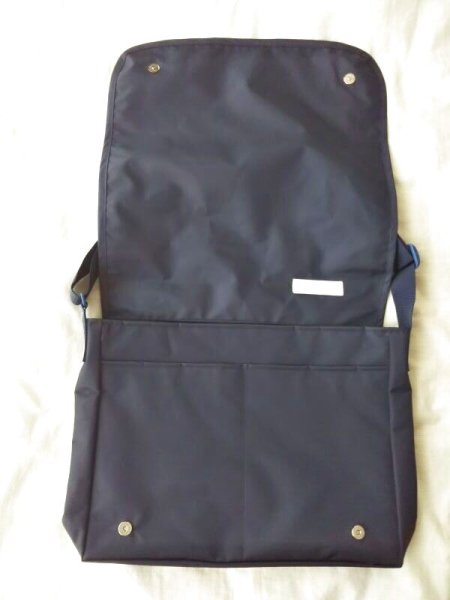 画像3: スクールバック【28×36×8】紺　水色バラ&リボン　青山学院初等部サイズ (3)