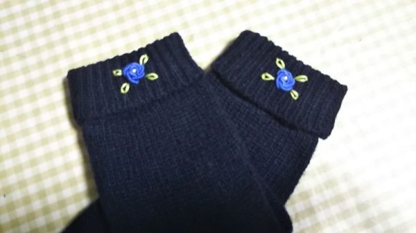画像1: キッズニット手袋【紺】M　ブルーバラ (1)