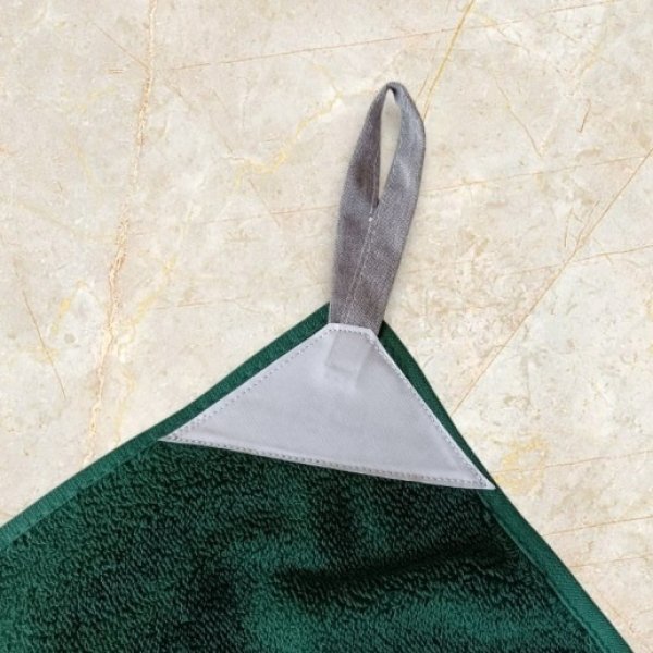 画像1: ループ　ネーム付き　抗菌防臭加工２５ｃｍ　タオルハンカチ　深緑 (1)