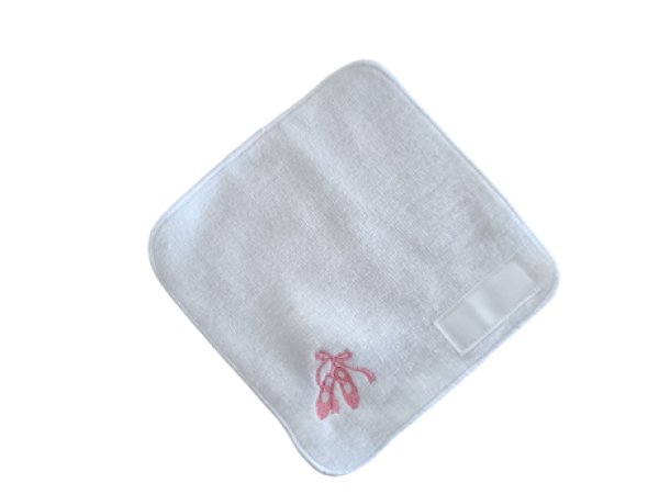 画像2: ネーム付き　１５ｃｍ　トゥシューズ　タオルハンカチ　 (2)