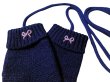 画像1: ※紐付き※キッズニット手袋【紺】M　ピンクリボン (1)